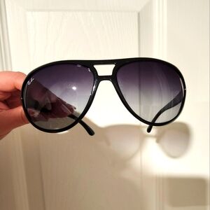 Ray-Ban Black Aviator Sunglasses